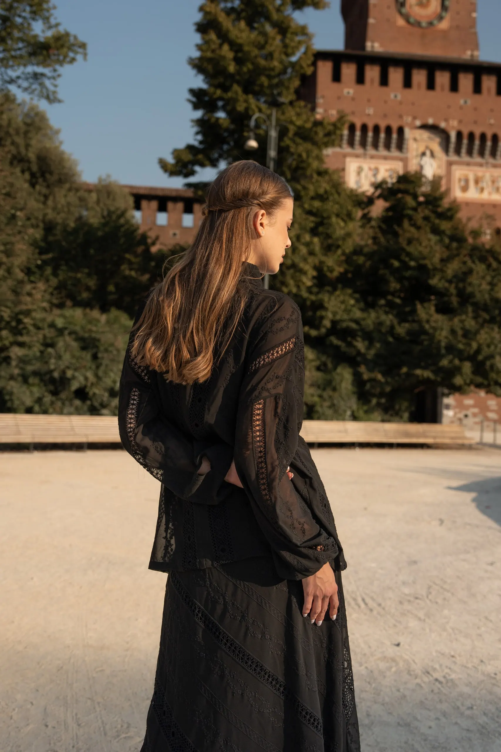 Atelier èmi — black lace dress, from behind