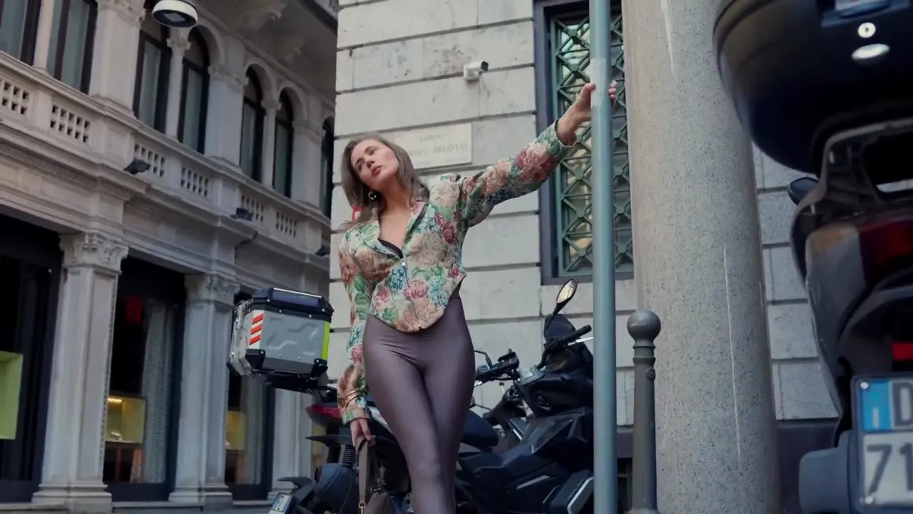 Kiviboutique — on set across Milan