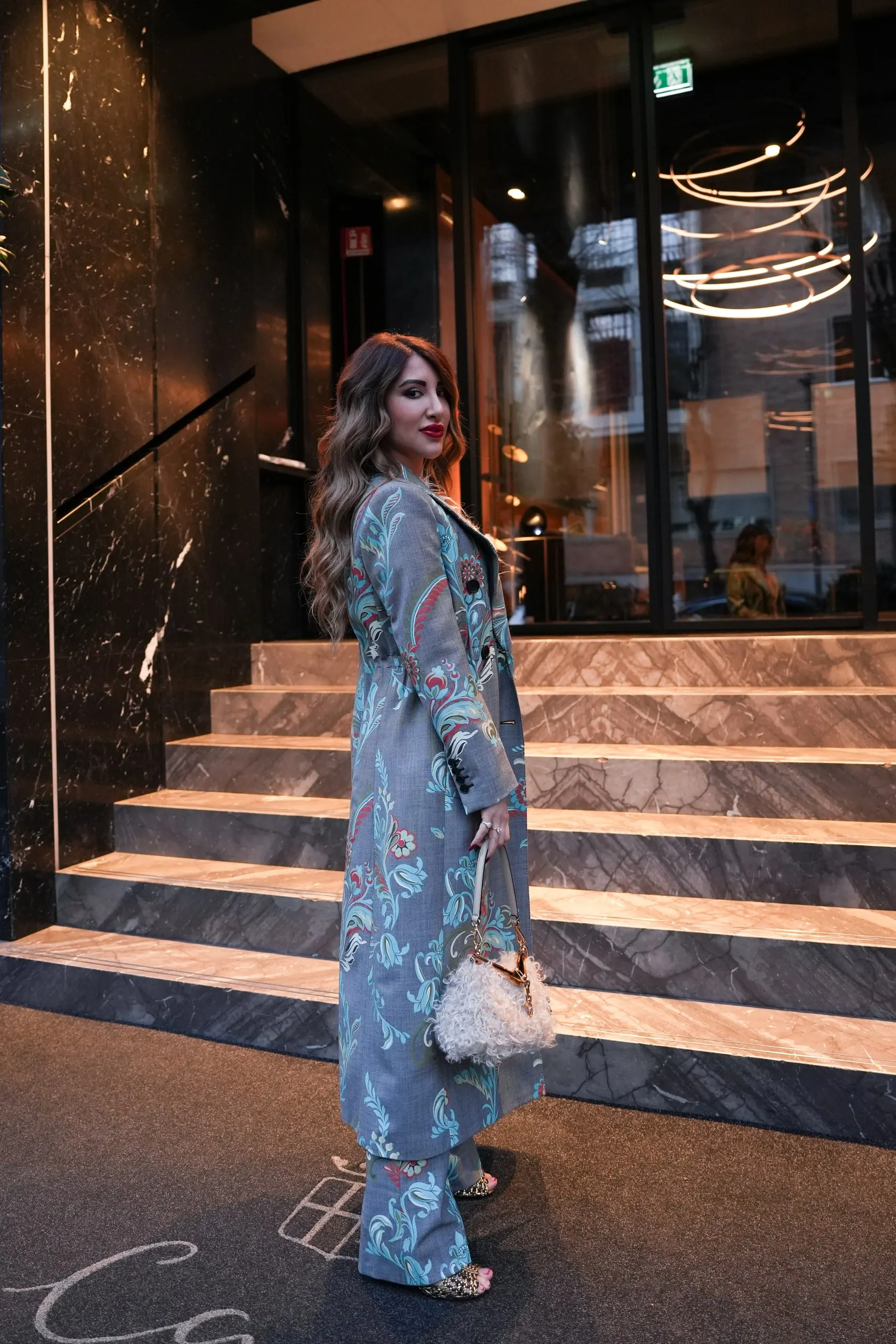Tina Taymoor — Milan Fashion Week — the look at the hotel entrance, evening