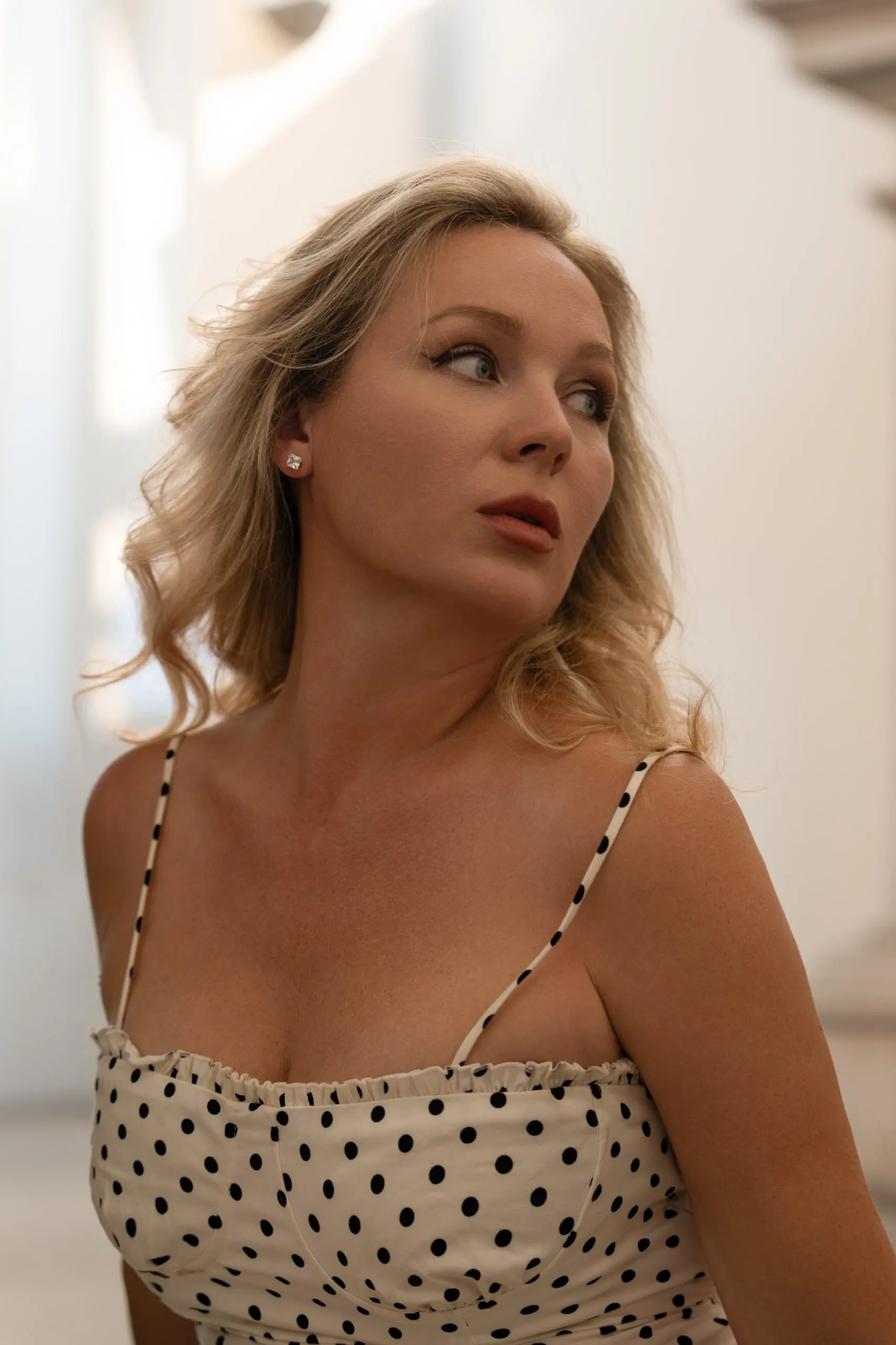 Yulia — a private shoot in Milan — portrait in the polka-dot dress